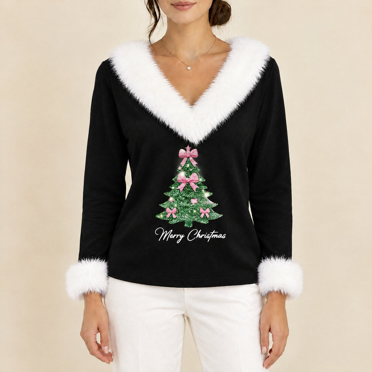 Clara – Weihnachtspullover Damen mit Kunstfell und Glitzer-Tannenbaum (4) – Bellemina Zürich