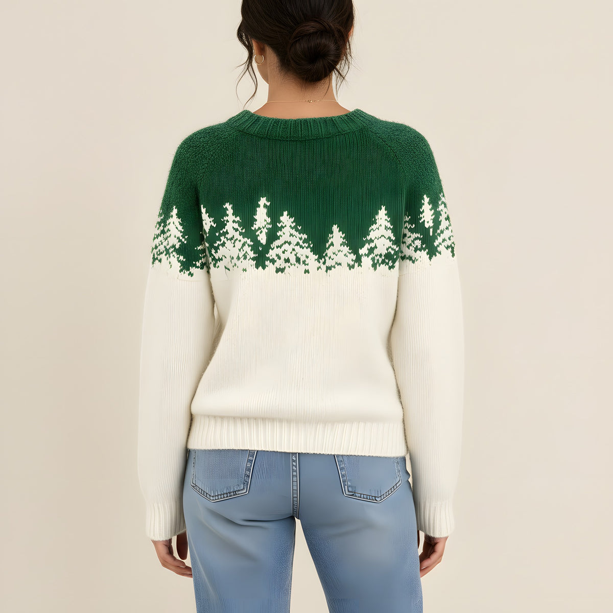 Leonie – Weihnachtspullover Damen mit Tannen-Jacquard (4) – Bellemina Zürich