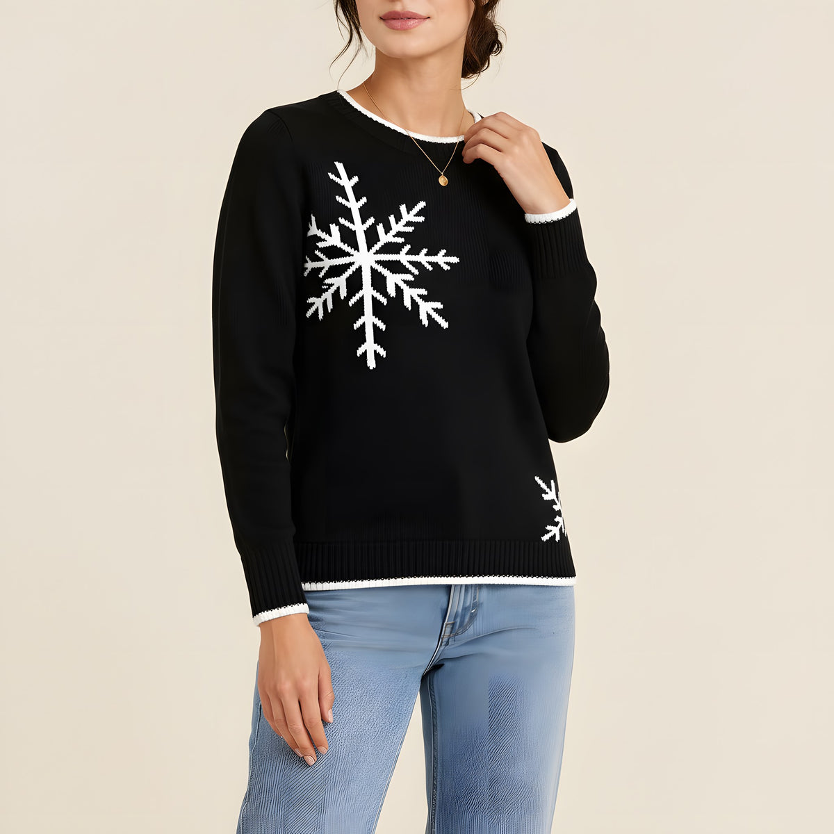 Mila – Weihnachtspullover Damen mit gestrickten Schneeflocken (2) – Bellemina Zürich